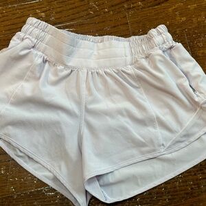 Lululemon 2.5"  Hotty Hot Shorts Lavender 4